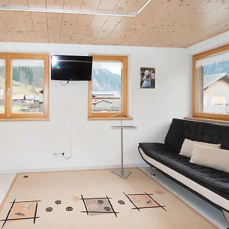 アパート Madlener